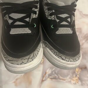 Kids Jordan Retro 3s